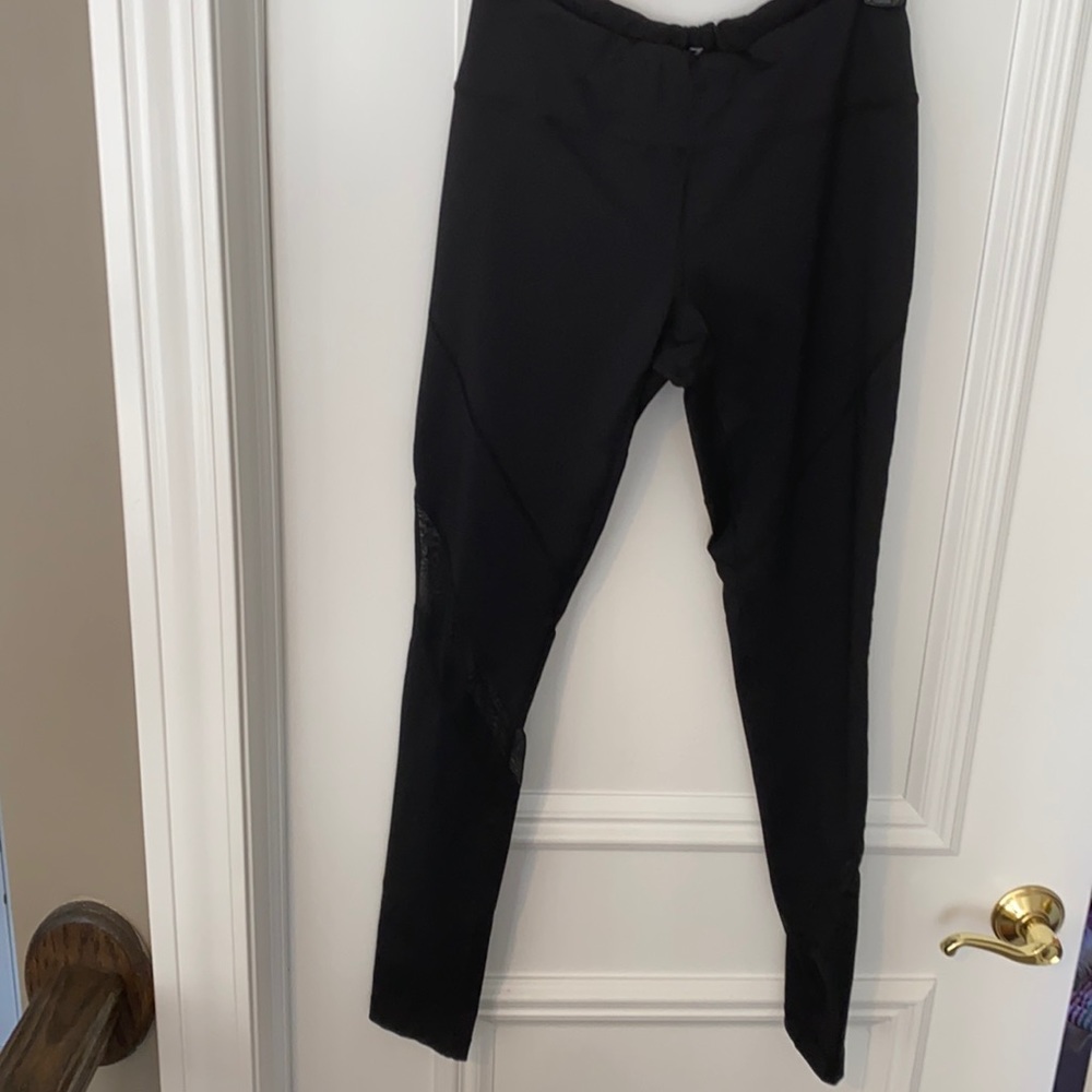 Women’s black athletic leggings